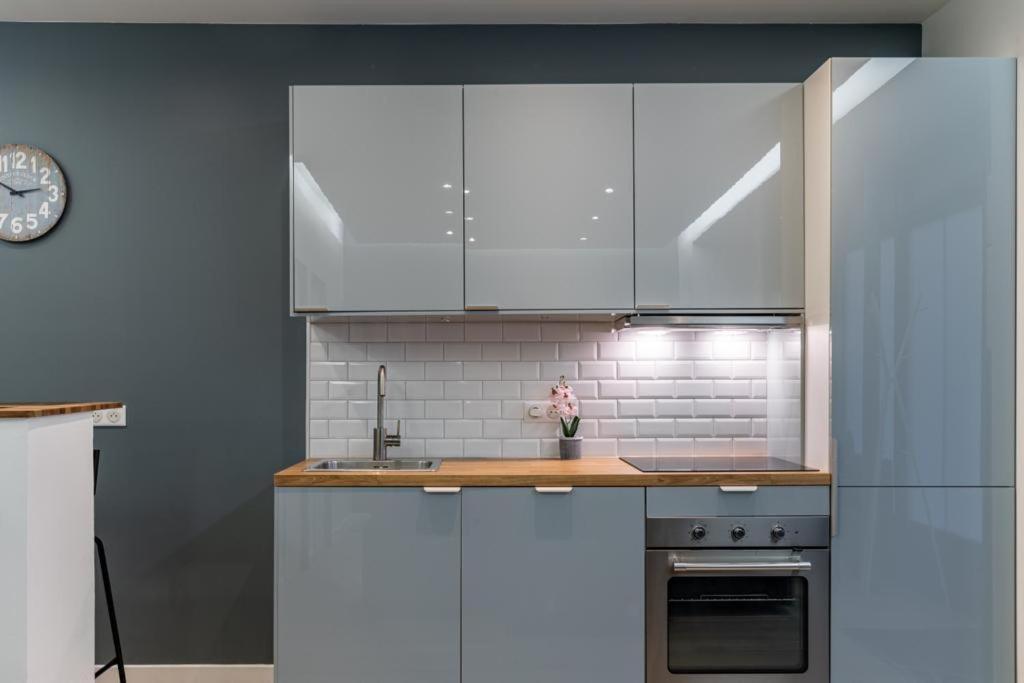 Hsh Batignolles Sauffroy Charming Apartment 8P Париж Экстерьер фото